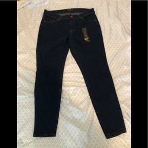 New Forever 21 dark Demin Jeans size 12(short)